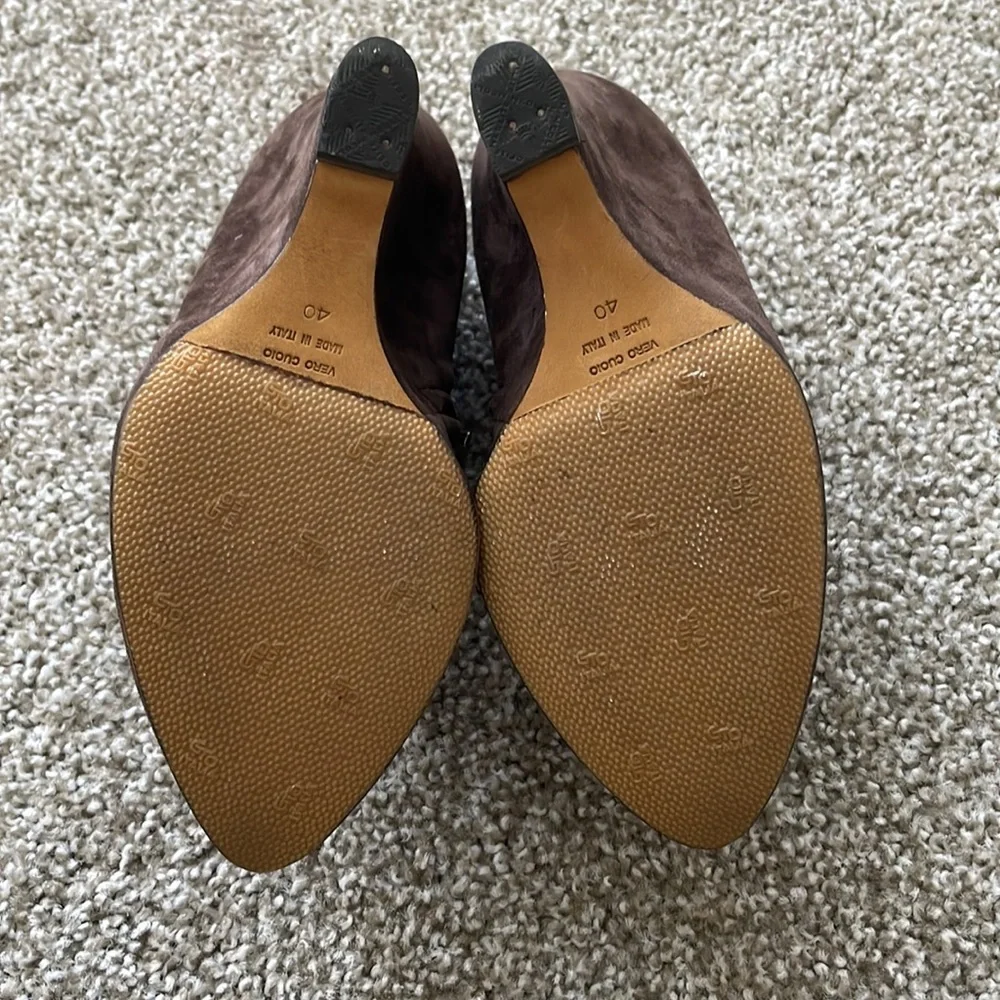 Authentic Dolce & Gabbana Brown Suede Booties EU40 - Picture 6 of 8